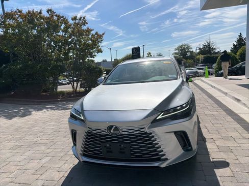 Used 2023 Lexus RX 350 Premium w/ Accessory Package AWD/4WD image 3