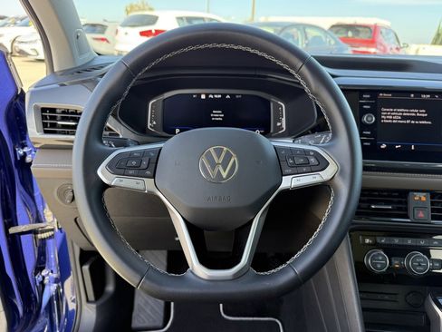 Used 2023 Volkswagen Taos SEL image 16