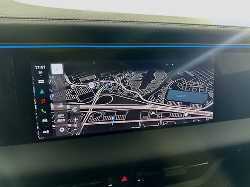 New 2025 Porsche Macan Turbo Electric image 16