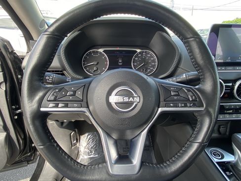 Used 2025 Nissan Sentra SV w/ All-Weather Package FWD image 24