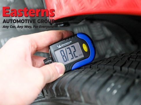 Used 2023 Dodge Challenger SXT image 23