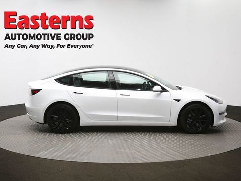 Used 2021 Tesla Model 3 Standard Range Plus image 44