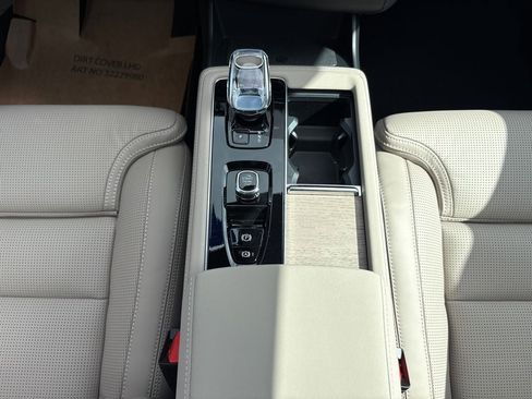 New 2026 Volvo XC90 B6 Ultra w/ Lounge Package AWD/4WD image 14