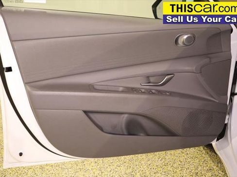 Used 2024 Hyundai Elantra SE FWD image 25