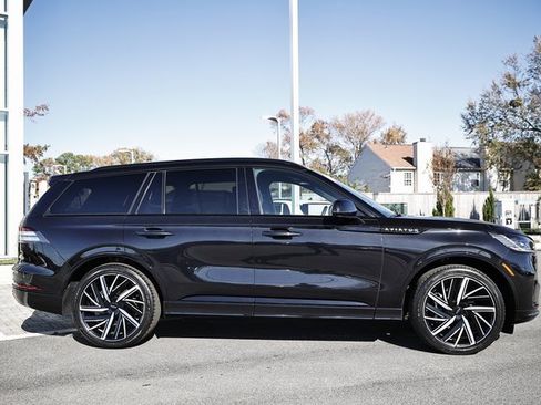 Used 2025 Lincoln Aviator Black Label w/ Jet Appearance Package image 4