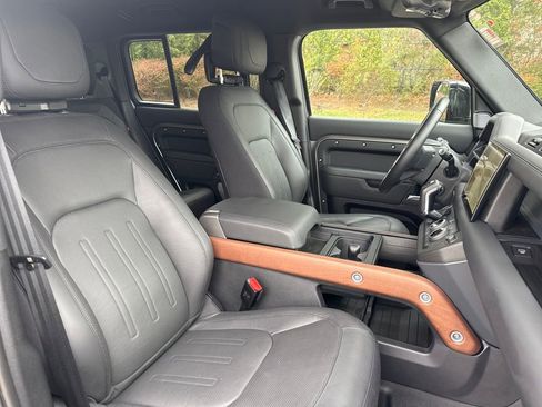 New 2024 Land Rover Defender 130 X image 16