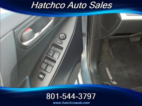 Used 2013 MAZDA MAZDA3 i Sport image 14