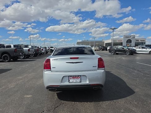 Used 2023 Chrysler 300 Touring L AWD/4WD image 6