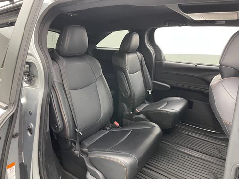 Used 2021 Toyota Sienna XSE w/ XSE Plus Package AWD/4WD image 36