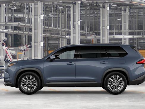 New 2026 Toyota Grand Highlander Platinum image 4