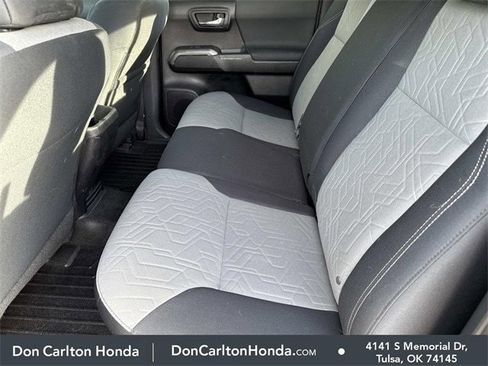 Used 2021 Toyota Tacoma TRD Off-Road image 12