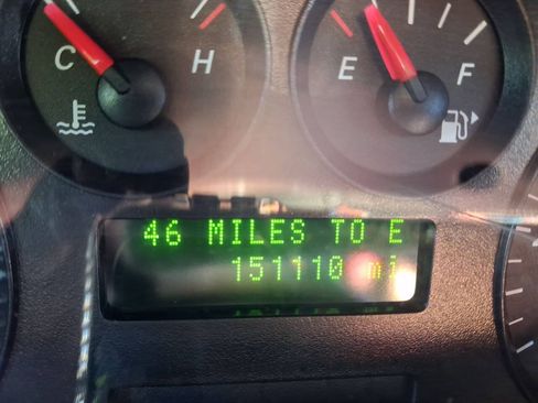 Used 2005 Ford Taurus SEL FWD image 26