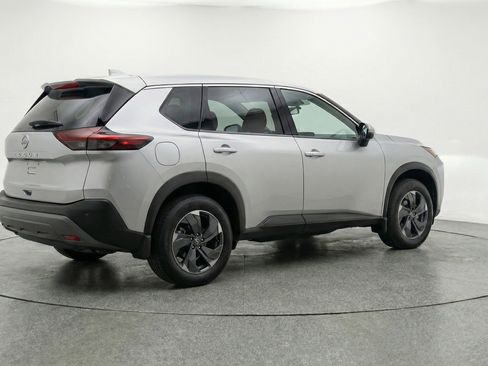 Used 2025 Nissan Rogue SV FWD image 9