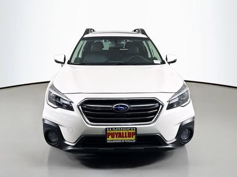 Used 2018 Subaru Outback 2.5i Limited AWD/4WD image 2