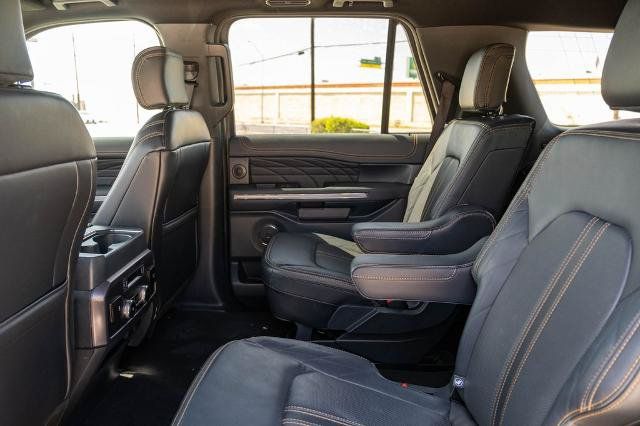 Certified 2024 Ford Expedition Platinum RWD image 17