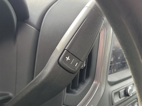 Used 2024 Chevrolet Silverado 2500 Custom w/ Custom Value Package image 30