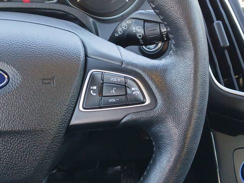 Used 2017 Ford Focus Titanium image 10