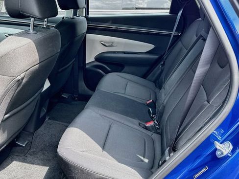 Used 2023 Hyundai Tucson SE AWD/4WD image 2