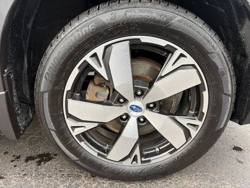 Used 2019 Subaru Forester Touring image 9