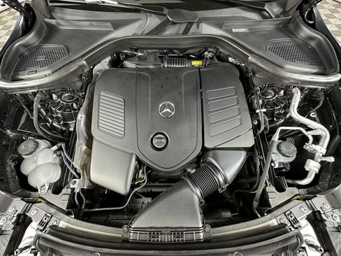 Used 2025 Mercedes-Benz GLC 300 4MATIC image 39