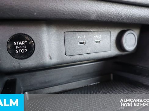 Used 2024 Nissan Rogue S image 31