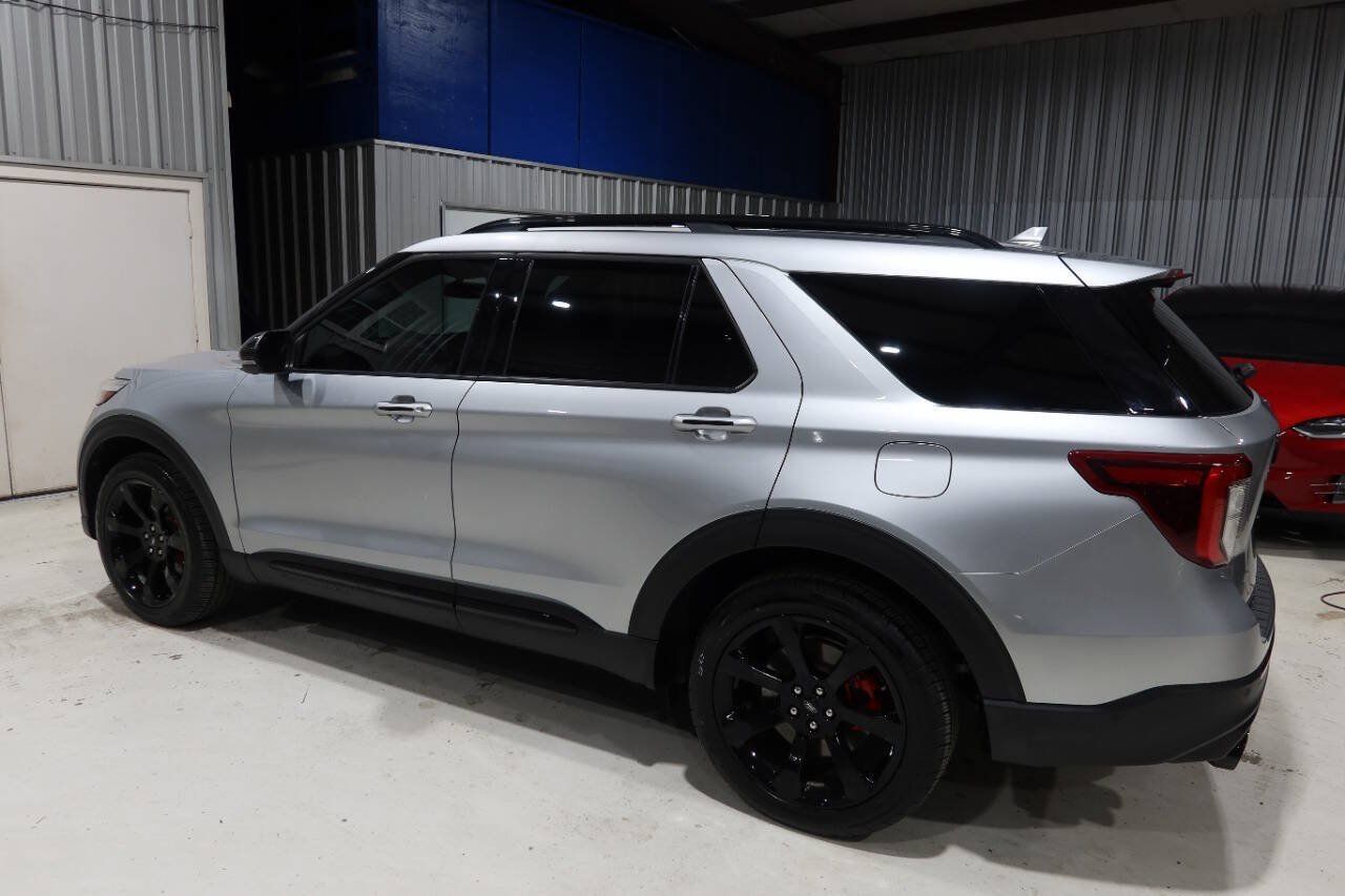 Used 2020 Ford Explorer ST w/ ST Street Pack AWD/4WD image 2