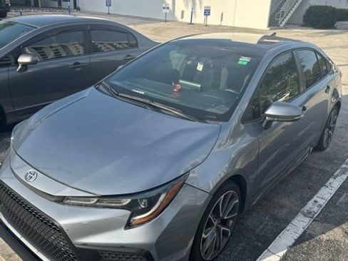 Used 2022 Toyota Corolla SE FWD image 3