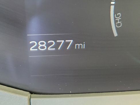 Used 2023 Toyota Prius LE image 6