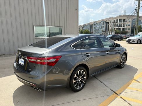 Used 2017 Toyota Avalon XLE FWD image 8