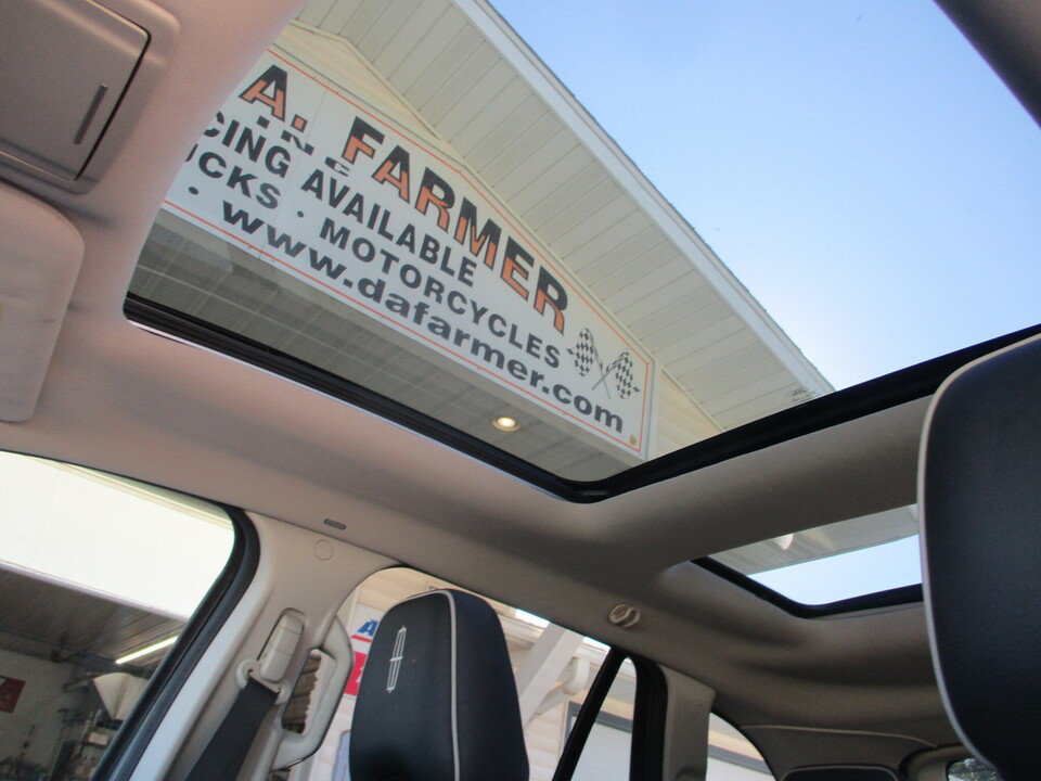 Used 2008 Lincoln MKX AWD image 10