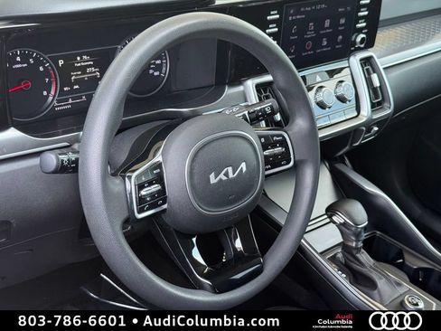 Used 2022 Kia Sorento LX FWD image 16