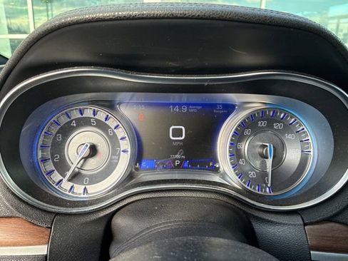 Used 2020 Chrysler 300 C w/ Sun, Sound & Nav Package image 8