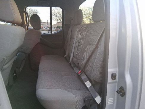 Used 2006 Nissan Frontier SE w/ (P01) Power Pkg image 16