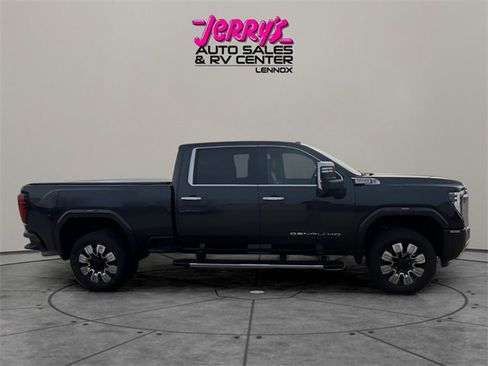 Used 2024 GMC Sierra 3500 Denali w/ Denali Reserve Package image 6