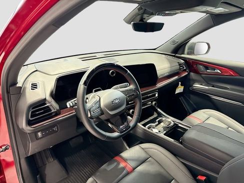 Certified 2024 Chevrolet Traverse RS w/ LPO, Floor Liner Package image 9