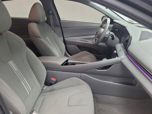 Used 2024 Hyundai Elantra SEL w/ Convenience Package image 21