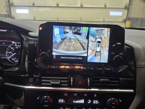 Used 2025 Nissan Pathfinder SL image 20