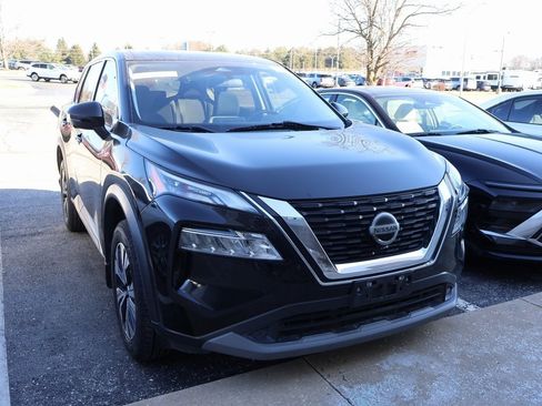 Used 2021 Nissan Rogue SV image 14