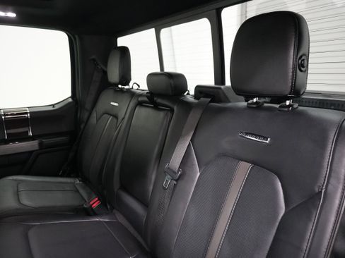 Used 2015 Ford F150 Platinum w/ Equipment Group 701A Luxury AWD/4WD image 15