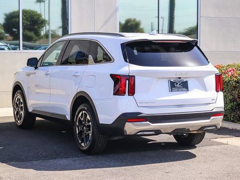 Used 2024 Kia Sorento S AWD/4WD image 6