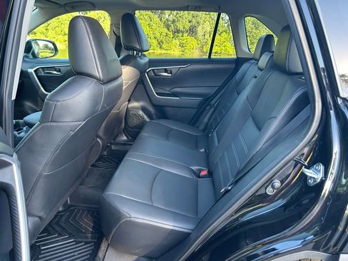 Used 2021 Toyota RAV4 XLE Premium FWD image 14