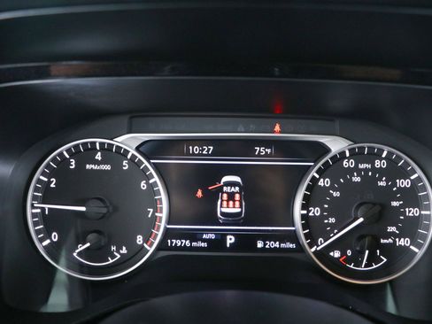 Used 2025 Nissan Pathfinder SL w/ SL Premium Package AWD/4WD image 15
