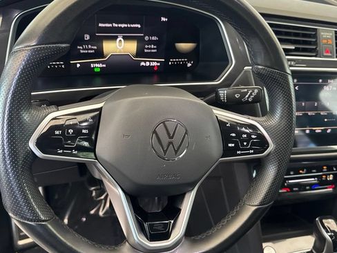 Certified 2023 Volkswagen Tiguan SE R-Line FWD image 15