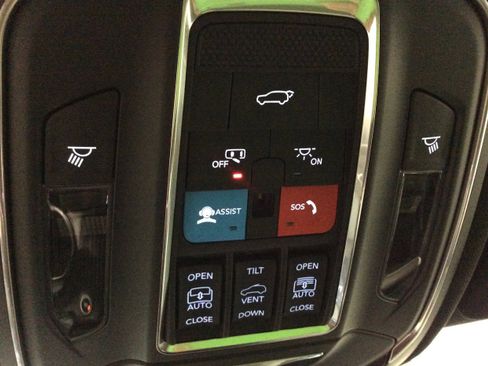 New 2025 Jeep Grand Cherokee Limited image 20