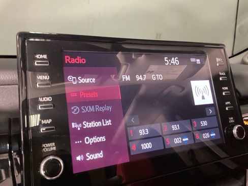 Used 2022 Toyota Camry XSE image 14