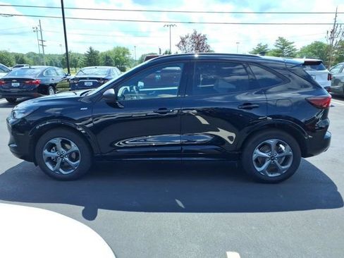 Used 2024 Ford Escape ST-Line w/ Tech Pack #1 AWD/4WD image 4