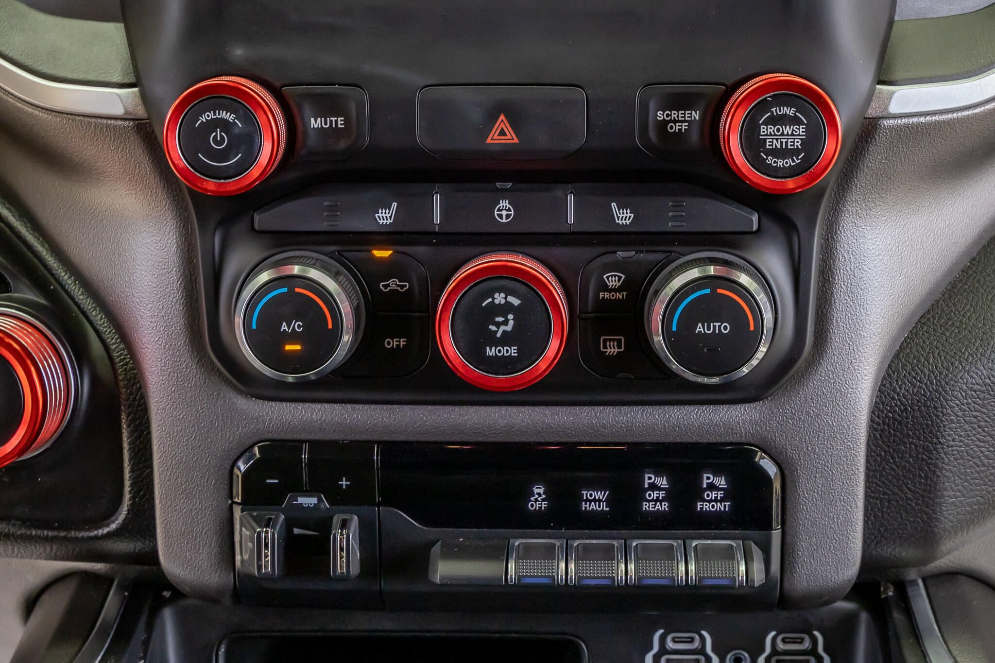 Used 2020 RAM 1500 Big Horn AWD/4WD image 24