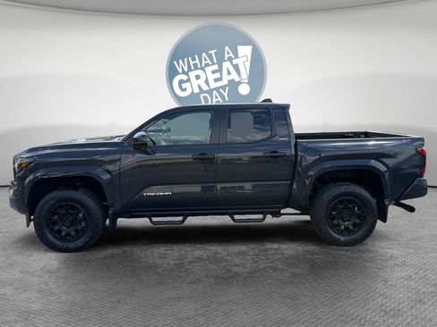 Certified 2026 Toyota Tacoma SR5 AWD/4WD image 7
