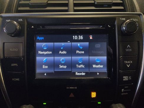 Used 2016 Toyota Camry SE image 25