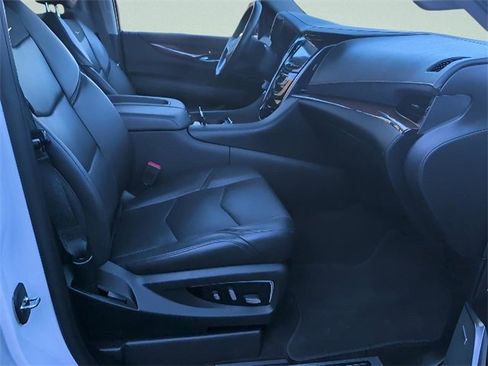 Used 2020 Cadillac Escalade Luxury image 33